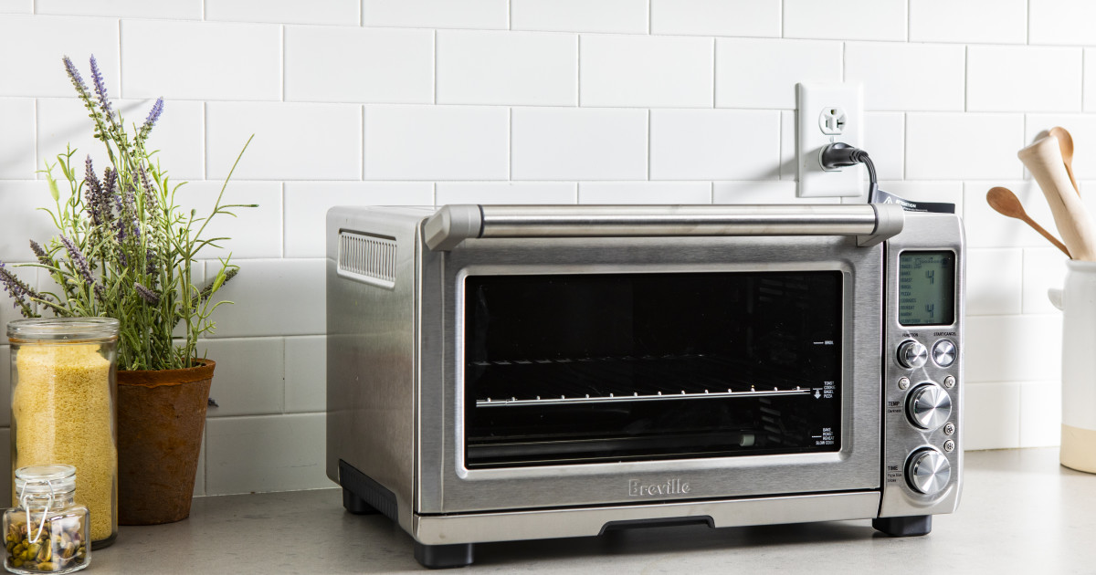 How does the Breville Smart Oven Pro compare to the Breville Smart Oven